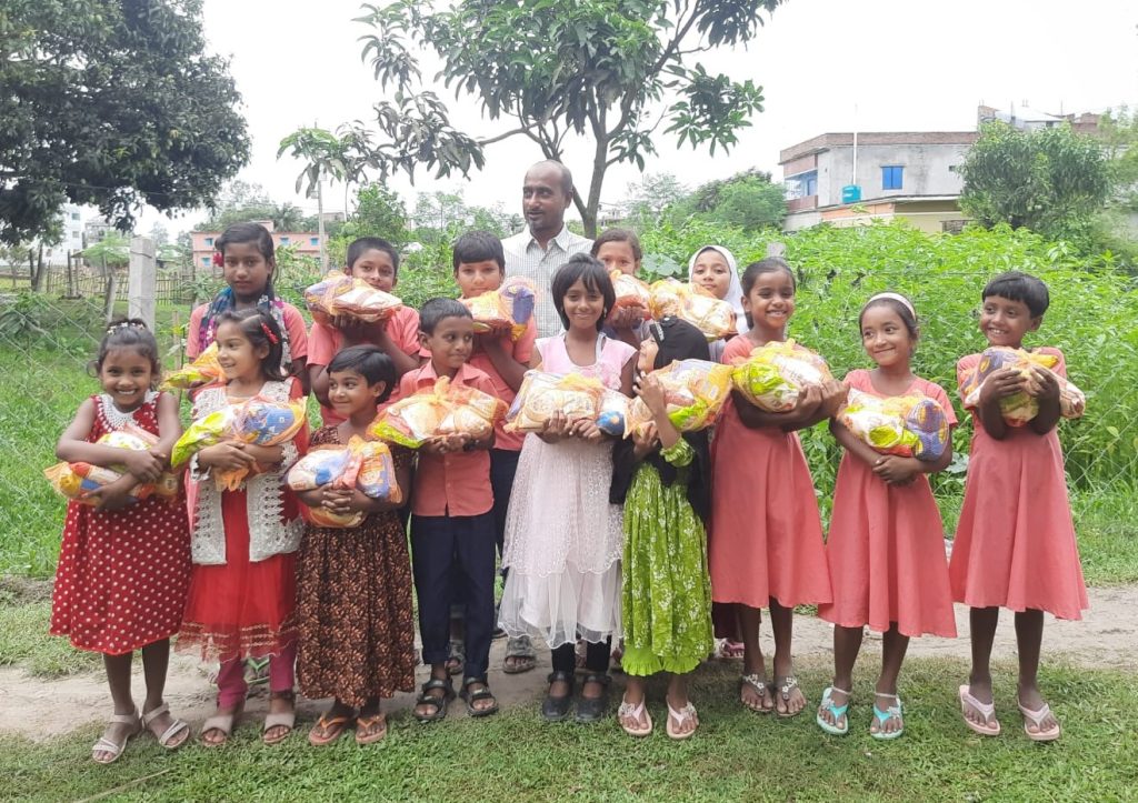 foster children eid gift 1