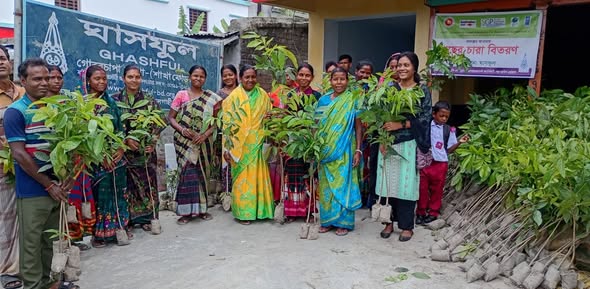 1,118 Saplings Distributed in Badalgachhi to Build Climate-Resilient Communities
