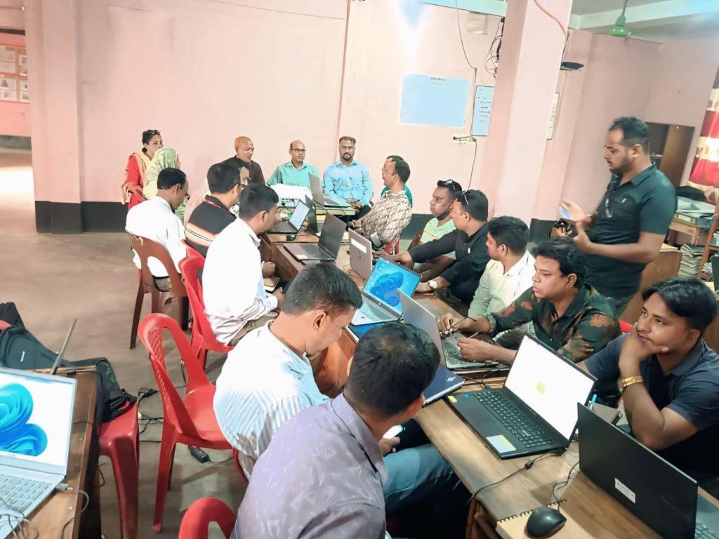 Ghashful Organizes AI Training for Naogaon Zone Staff 2 AI workshop1